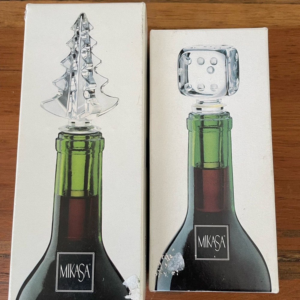 Mikasa Christmas Spirit Bottle Stopper